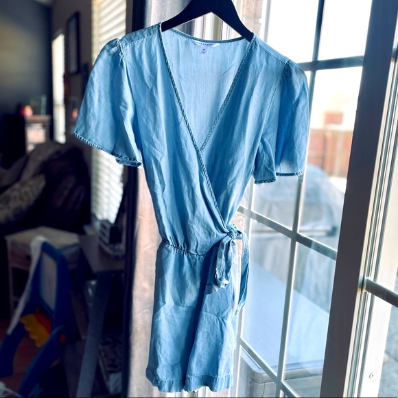 POPSUGAR Pants - 💚Pop Sugar light denim romper